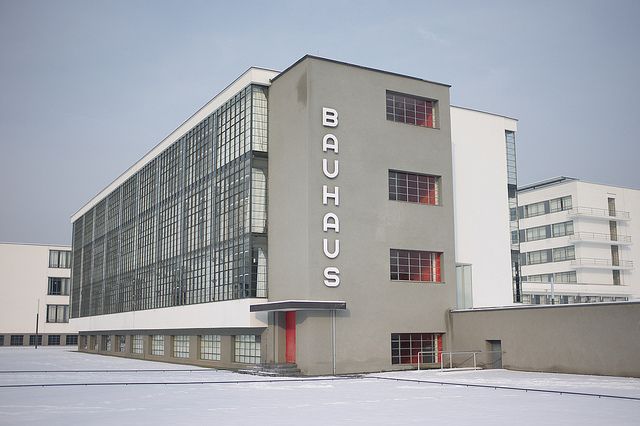 100 AÑOS DE BAUHAUS: exposición en Biblioteca-CRAI