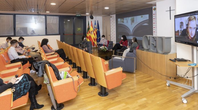 “El libro como puerta del conocimiento”, coloquio en el Campus de Castellón El libro como puerta al conocimiento