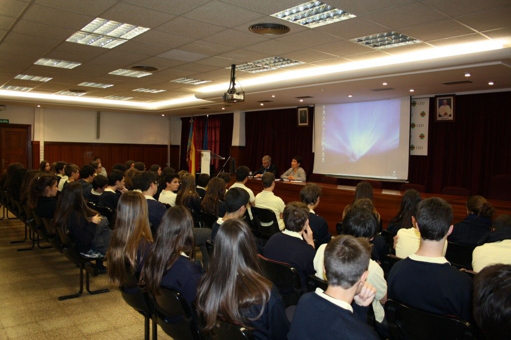 Charla a los jóvenes estudiantes del Colegio CEU San Pablo de Valencia sobre emprender