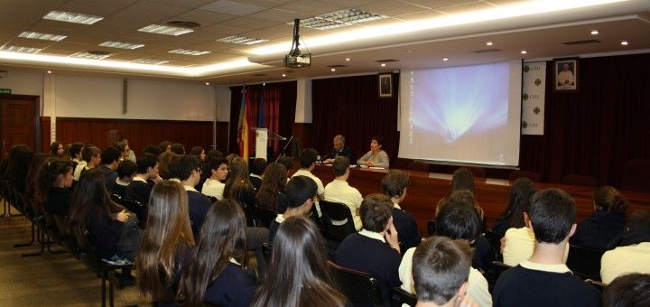 Charla a los jóvenes estudiantes del Colegio CEU San Pablo de Valencia sobre emprender