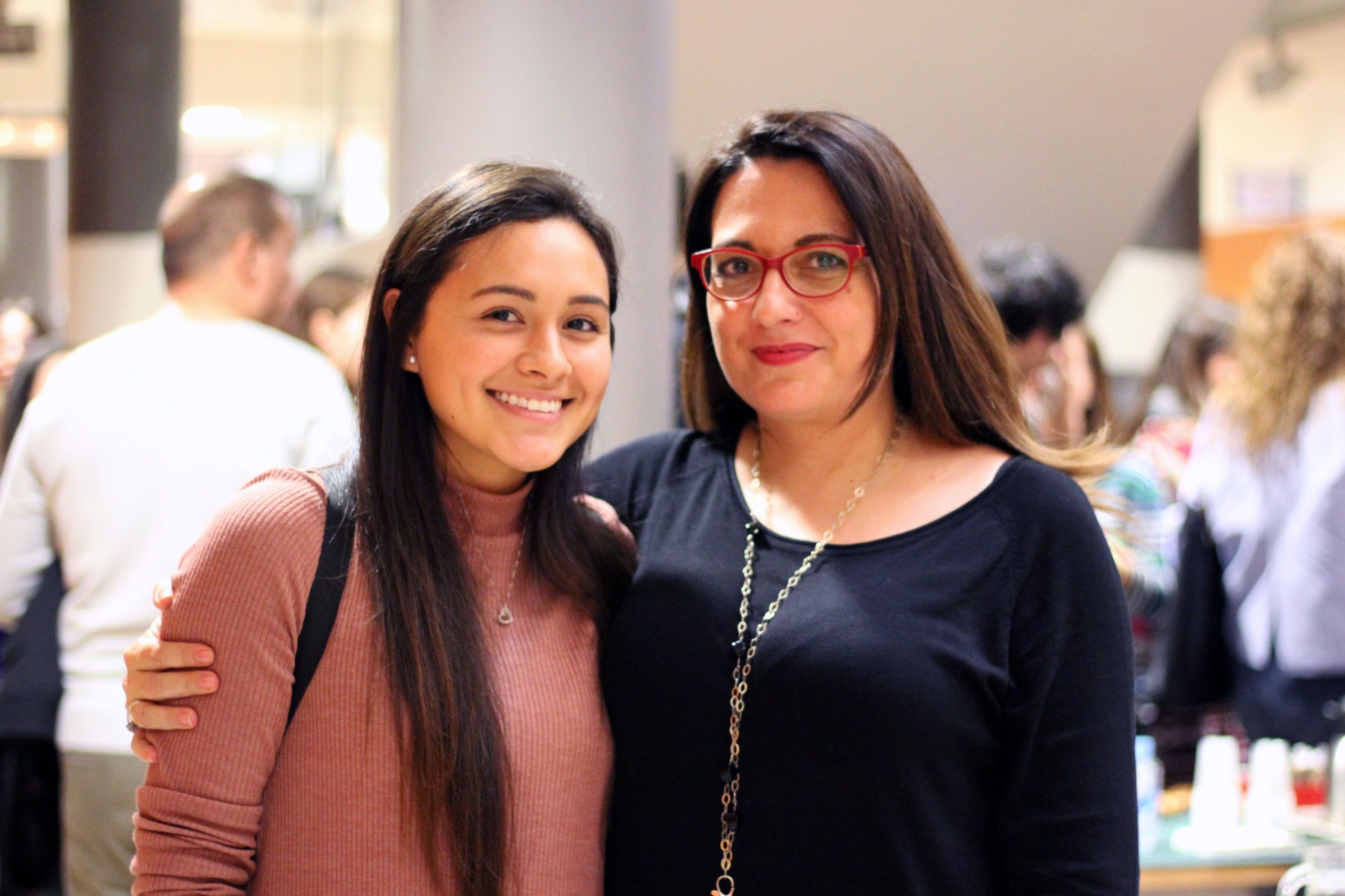 Student Nurse Nicole and Benita Pérez, her personal advisor at CEU Valencia