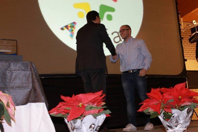 Paco Martínez premiado por el alcalde de Alfafar en la Gala del Deporte
