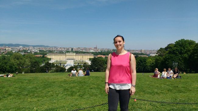 Lucía disfrutando de las maravillosas vistas de Viena