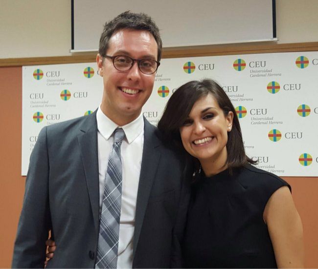 Vicent y su pareja, Katia, docente de Ciencias Políticas en la CEU Cardenal Herrera