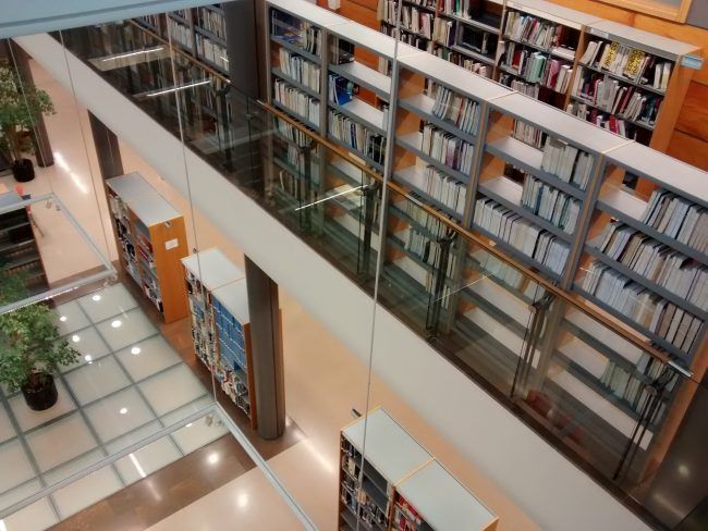 Biblioteca de la CEU-UCH (Campus de Alfara)