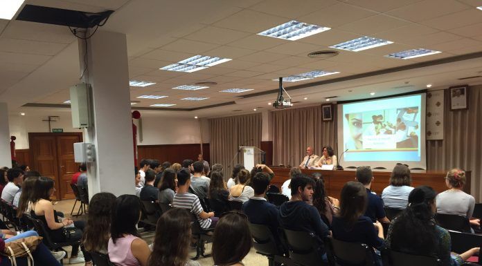 Especial bienvenida para los alumnos de 1º Medicina y Medicine