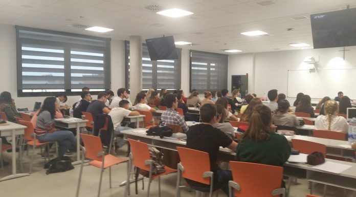 Pacientes adictos en clase de Pharmacology Narcóticos anónimos