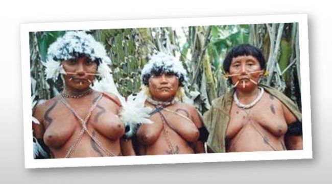 Mujeres nativas que no utilizan sujetador