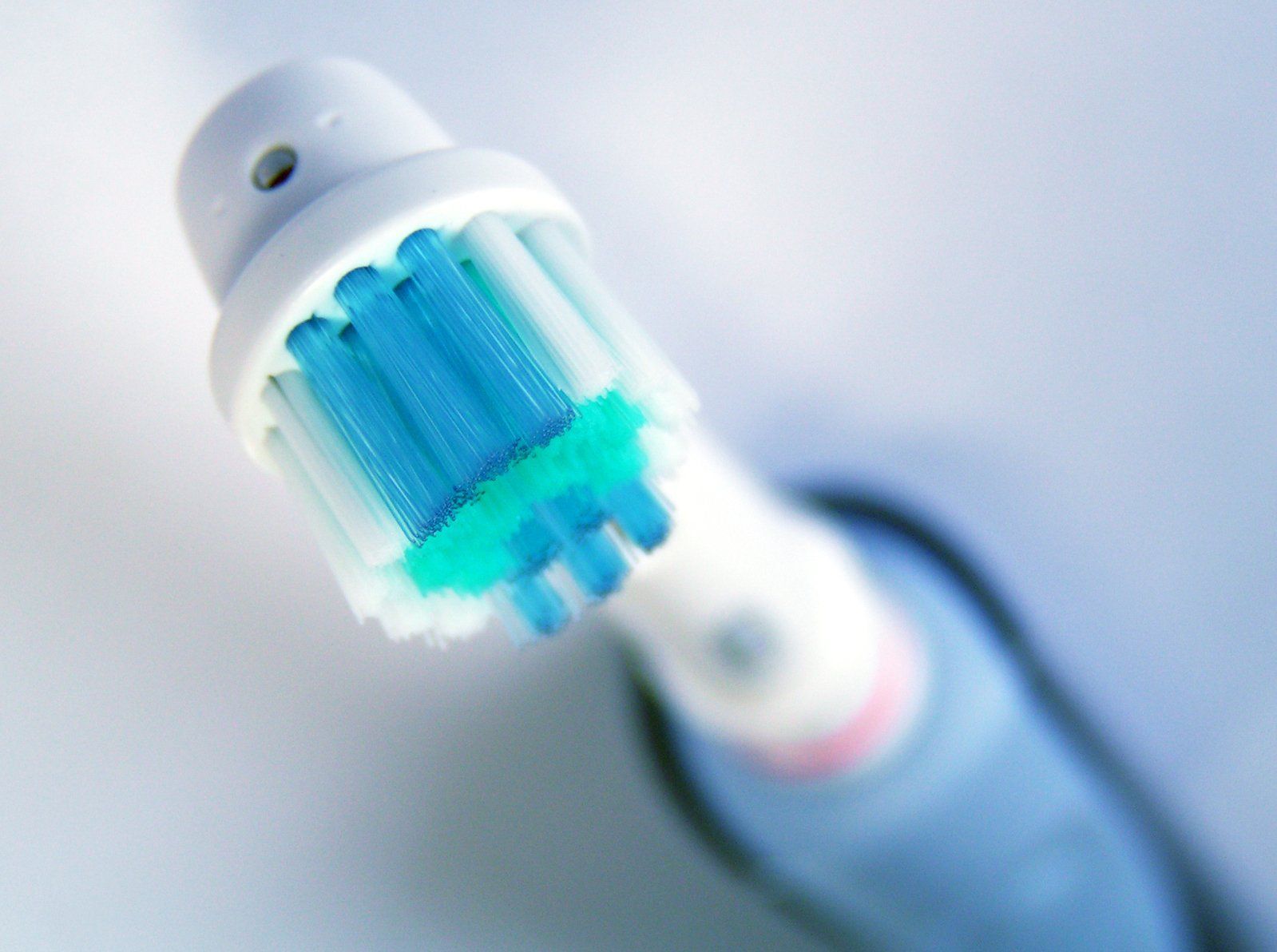 cepillo de dientes electrico 